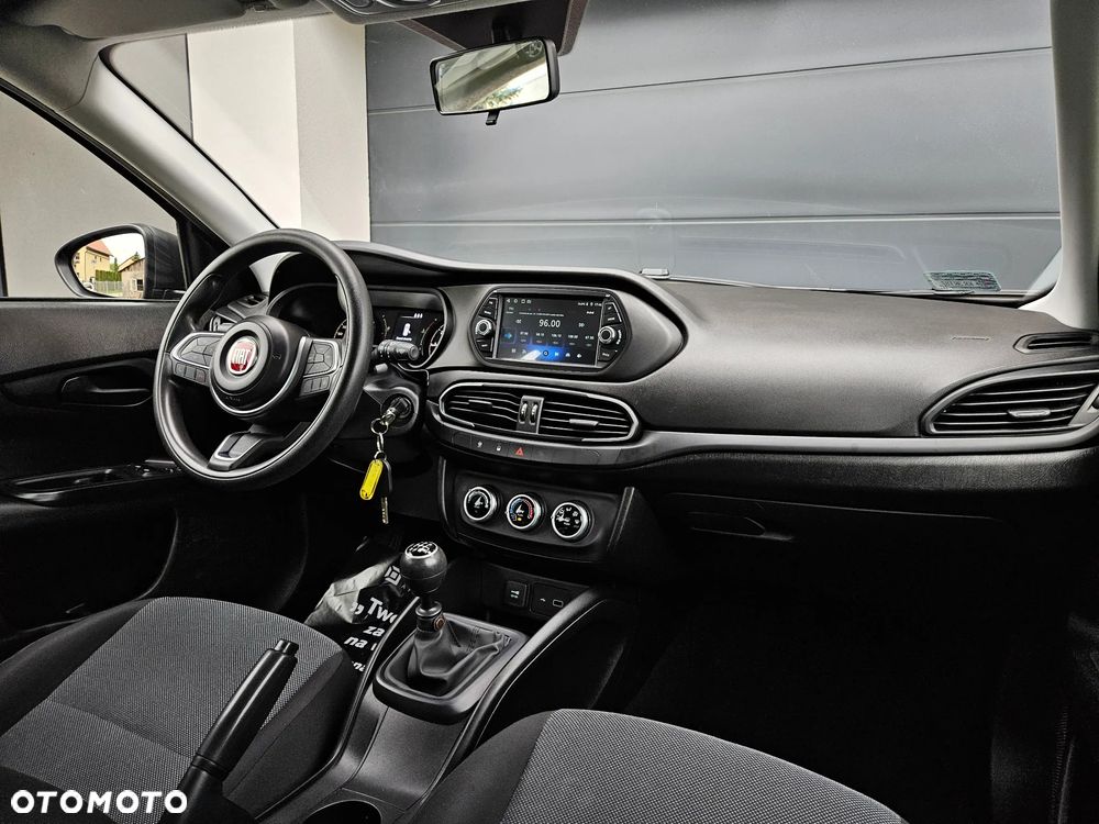 Fiat Tipo 1.4 16v Easy EU6d - 28