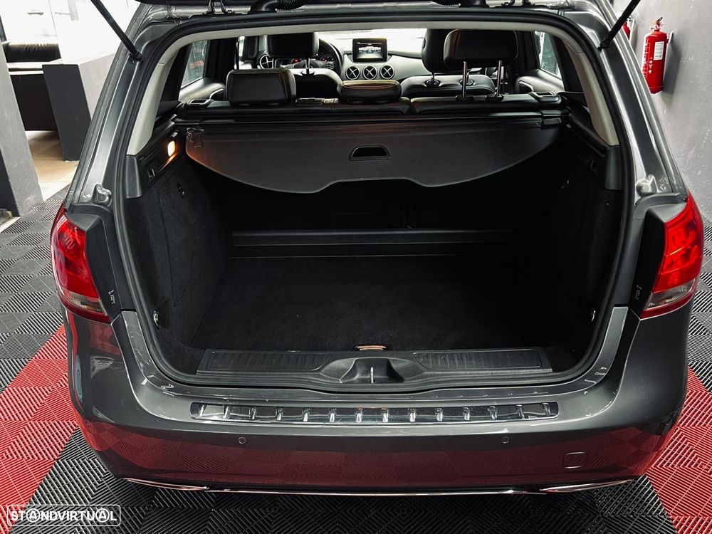 Mercedes-Benz B 180 d Style - 40