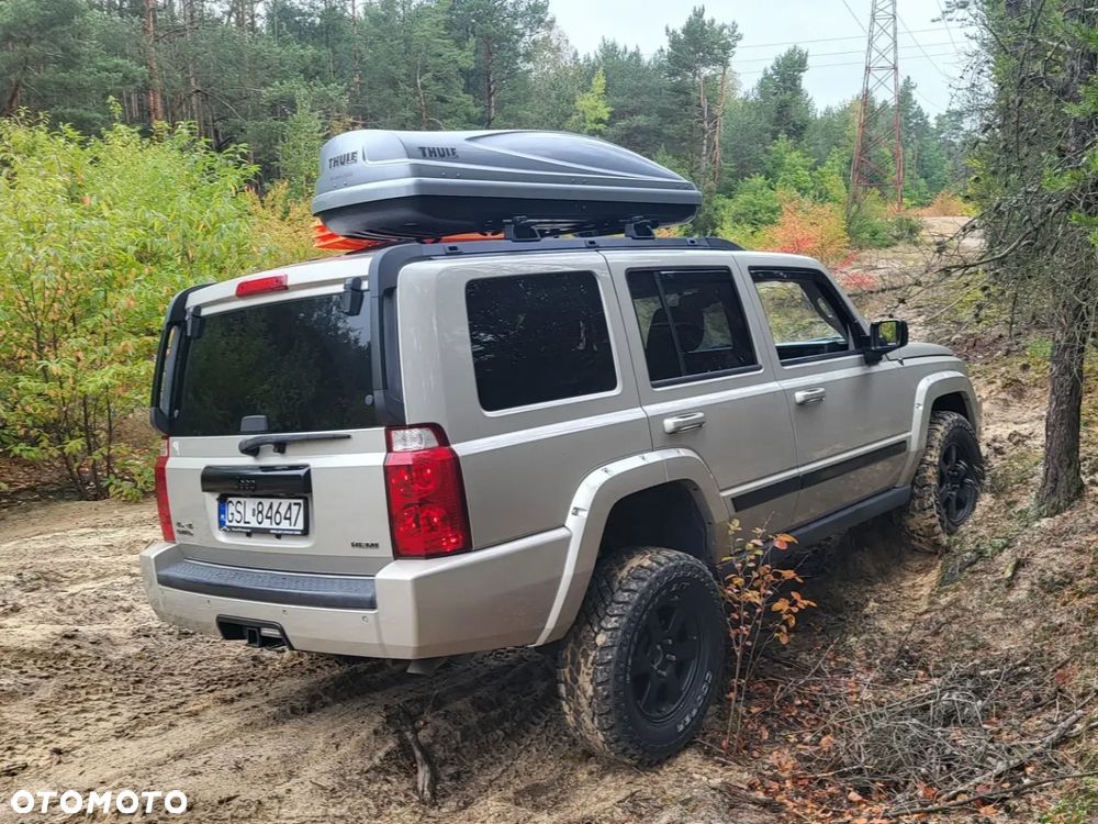 Jeep Commander 5.7 V8 HEMI Automatik Limited - 2