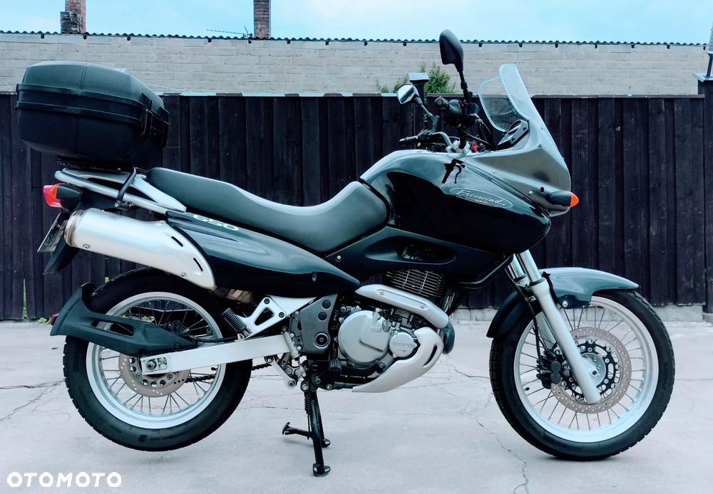 Suzuki XF - 2