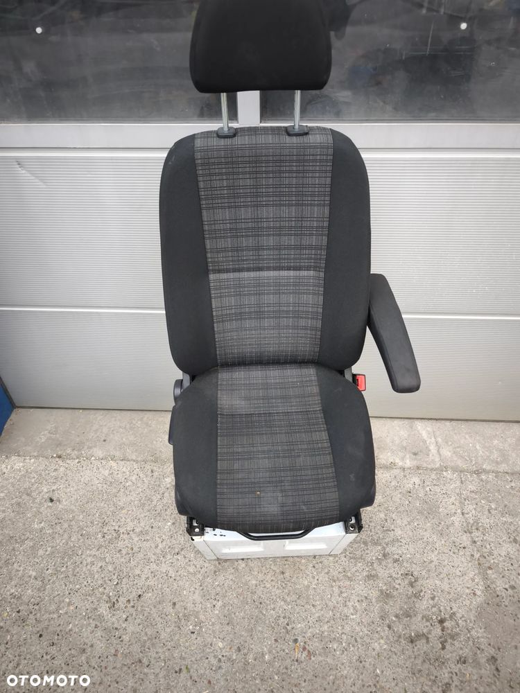 Fotel pasażera prawy pojedynczy MB Sprinter w906 Lift - 2