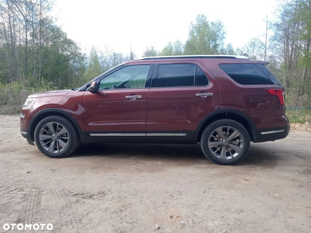 Ford Explorer - 34