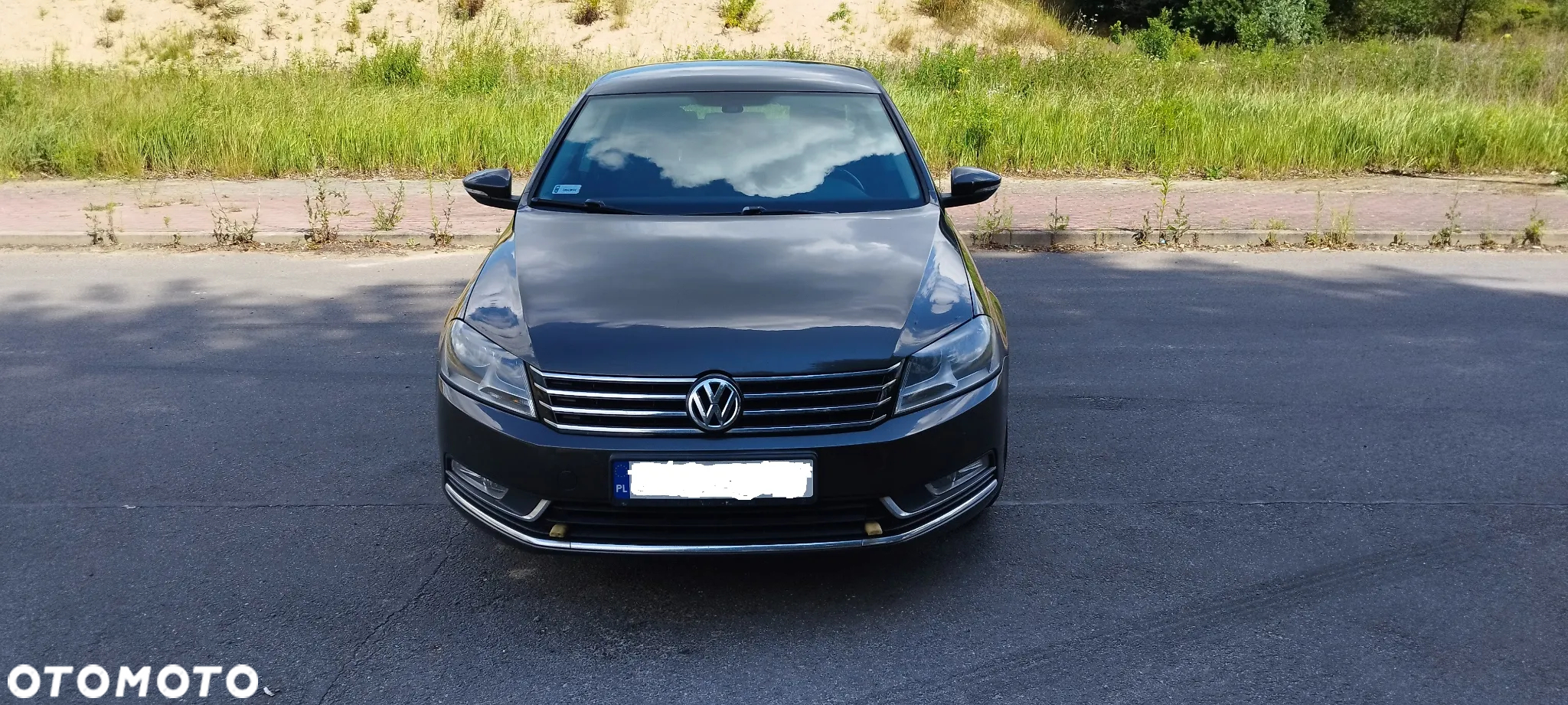 Volkswagen Passat - 2