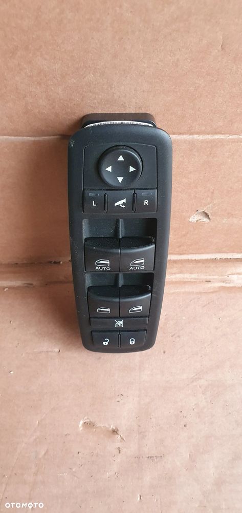 Panel szyb przełącznik lusterek Jeep Grand Cherokee WK2 68030826AC - 2