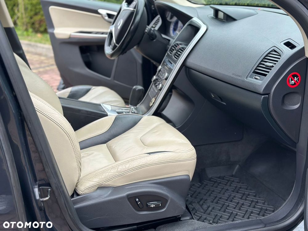 Volvo XC 60 D5 AWD RDesign - 17