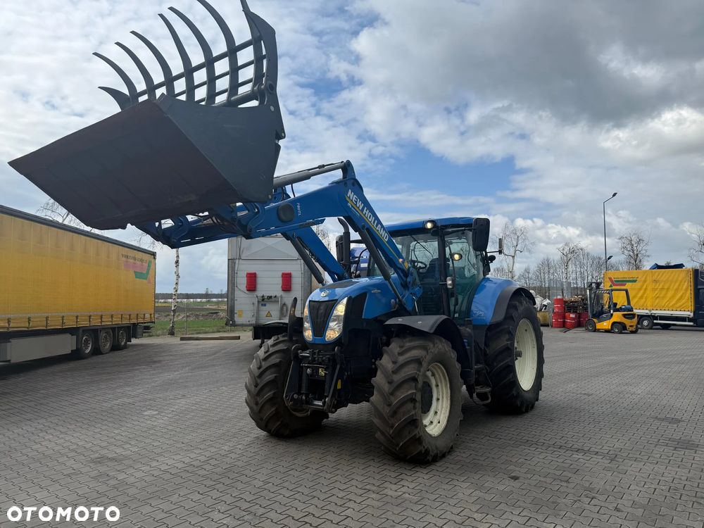 New Holland T7.220