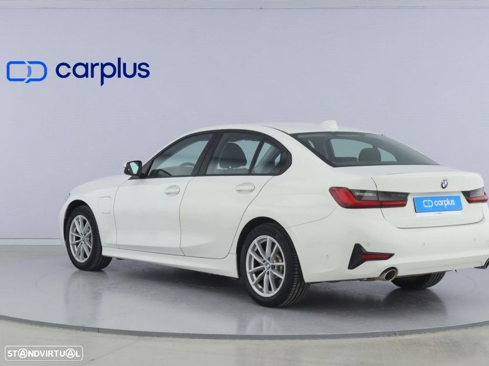 BMW 330 e Auto - 5