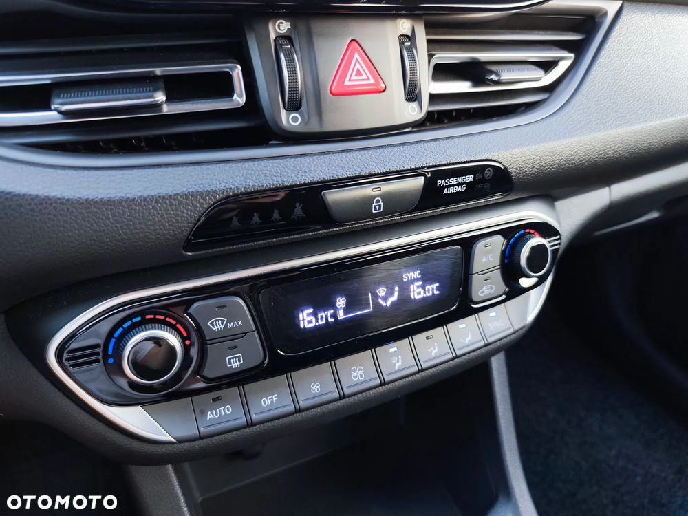 Hyundai i30 1.5 DPI Comfort - 12