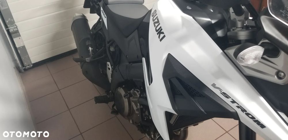 Suzuki V-STROM - 11