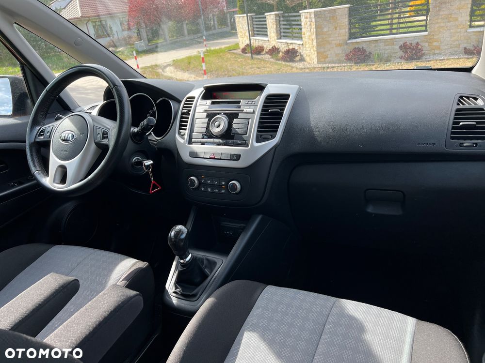 Kia Venga - 7