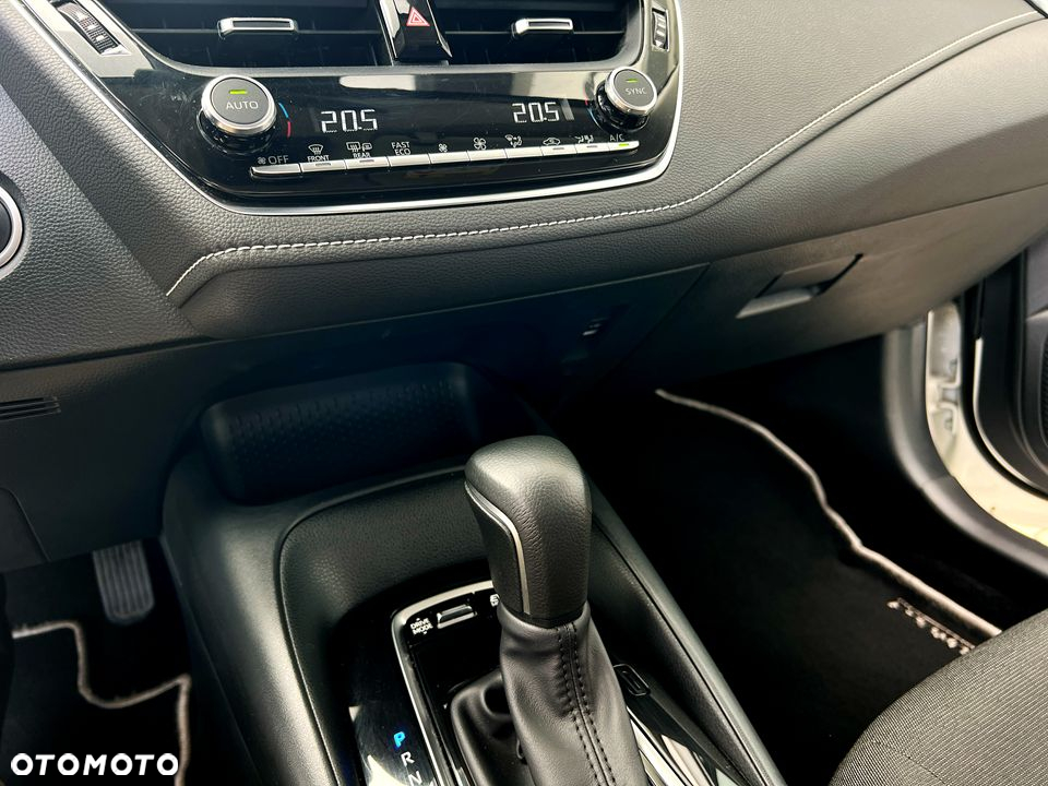 Toyota Corolla 1.8 Hybrid Comfort - 13