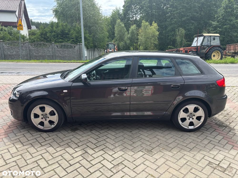 Audi A3 Sportback 1.9 TDI DPF Attraction - 3