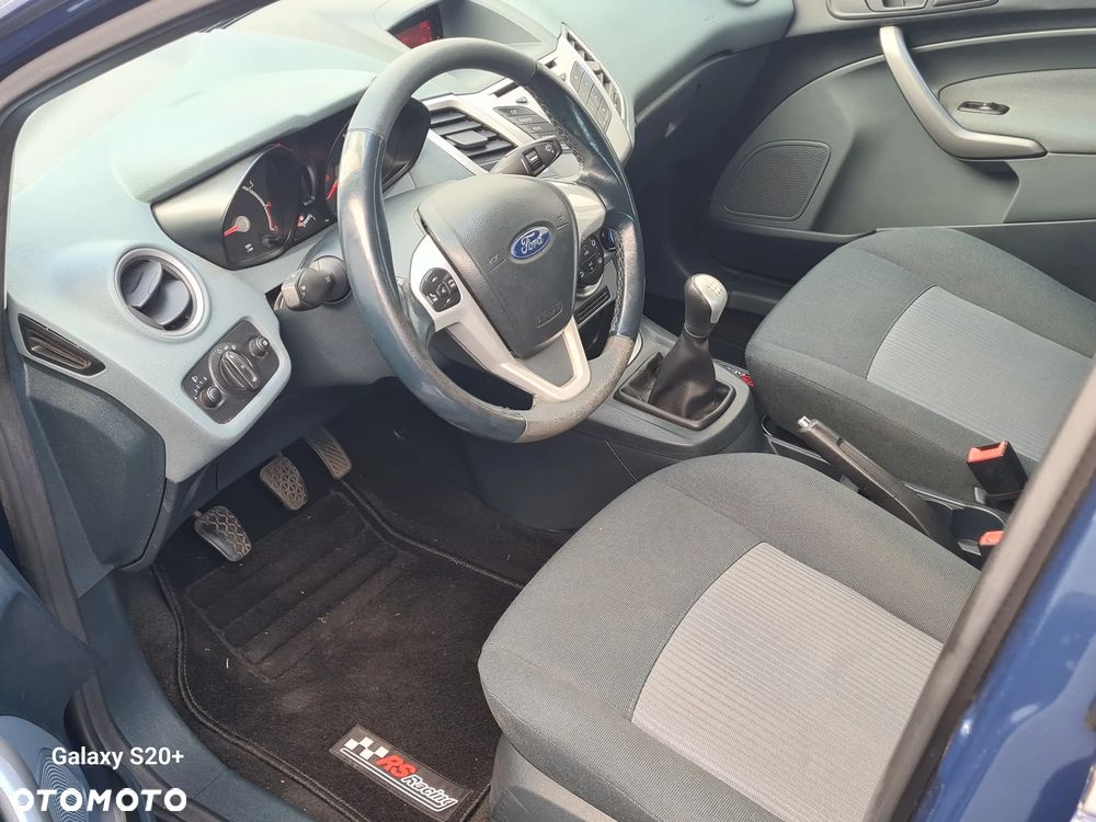 Ford Fiesta - 8