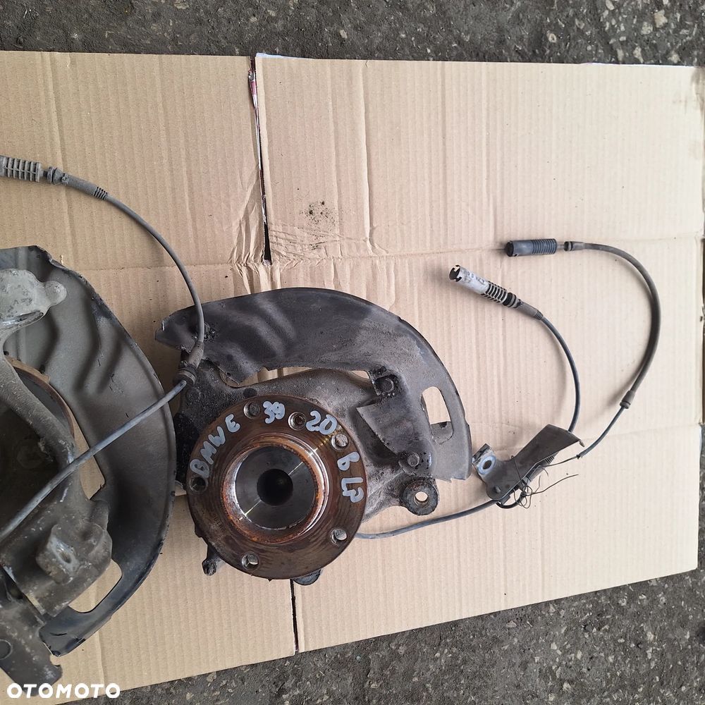 ZWROTNICA PRAWA LEWA PRZOD BMW E39 2.0 B - 7