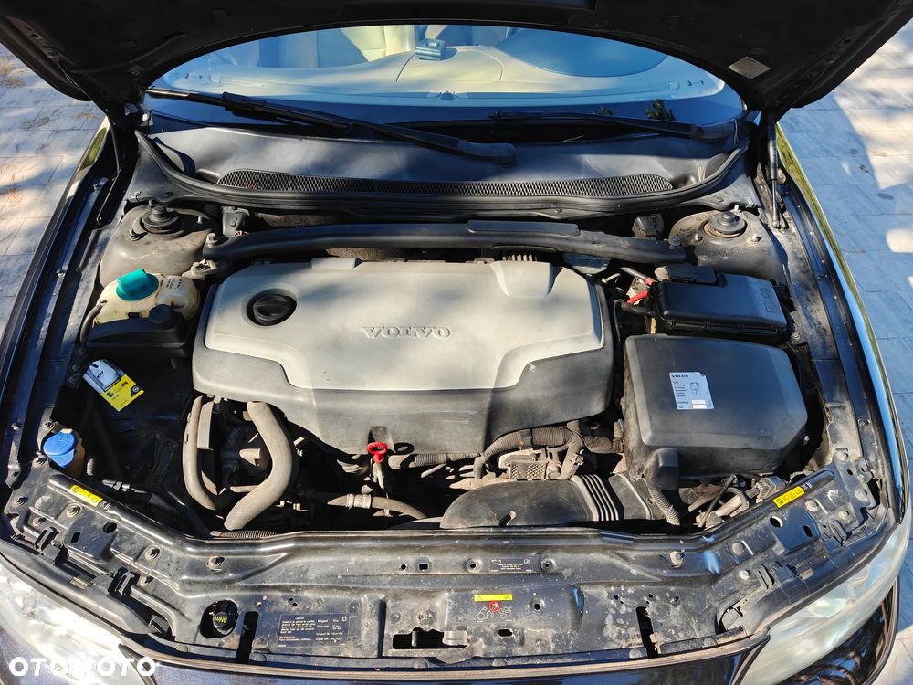 Volvo S60 2.4D Momentum - 19
