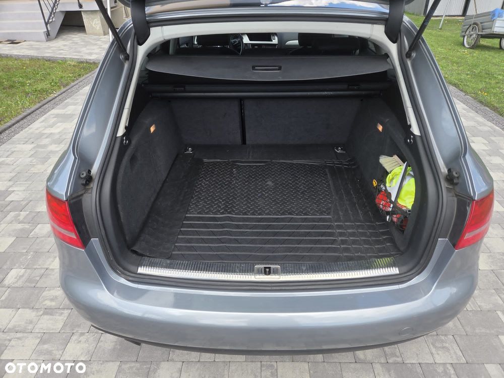 Audi A4 Avant 2.0 TDI DPF Attraction - 9