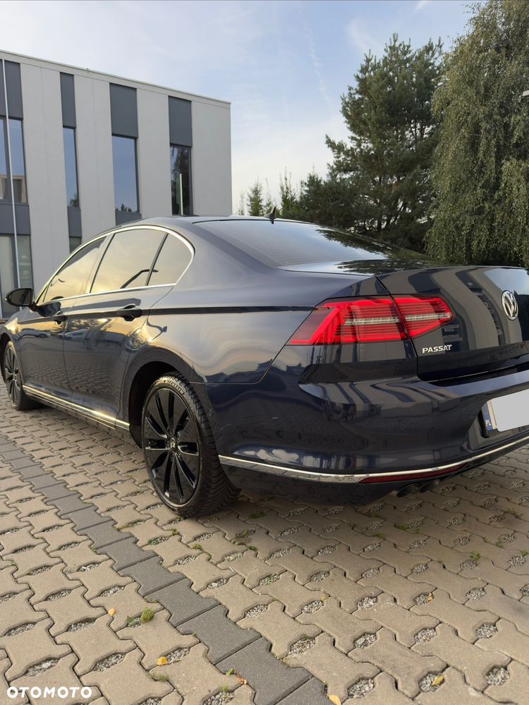 Volkswagen Passat - 4
