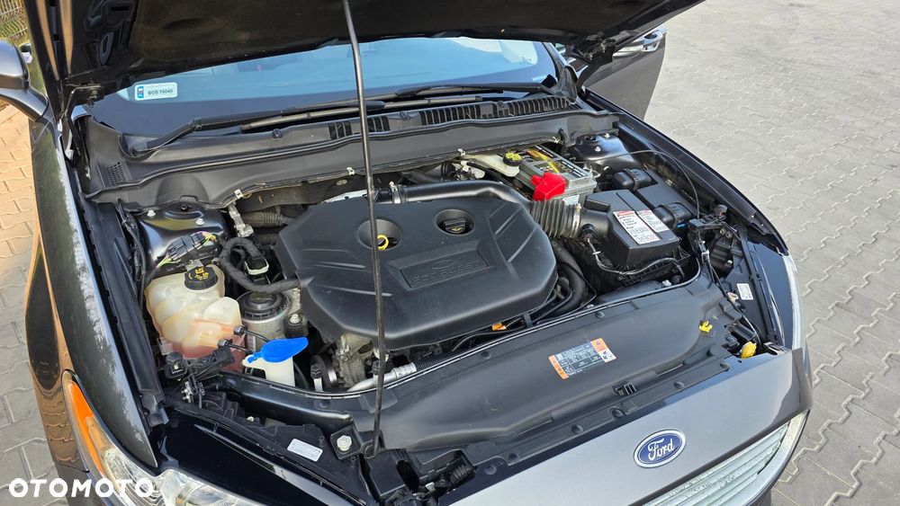 Ford Fusion 2.0 EcoBoost Titanium - 29