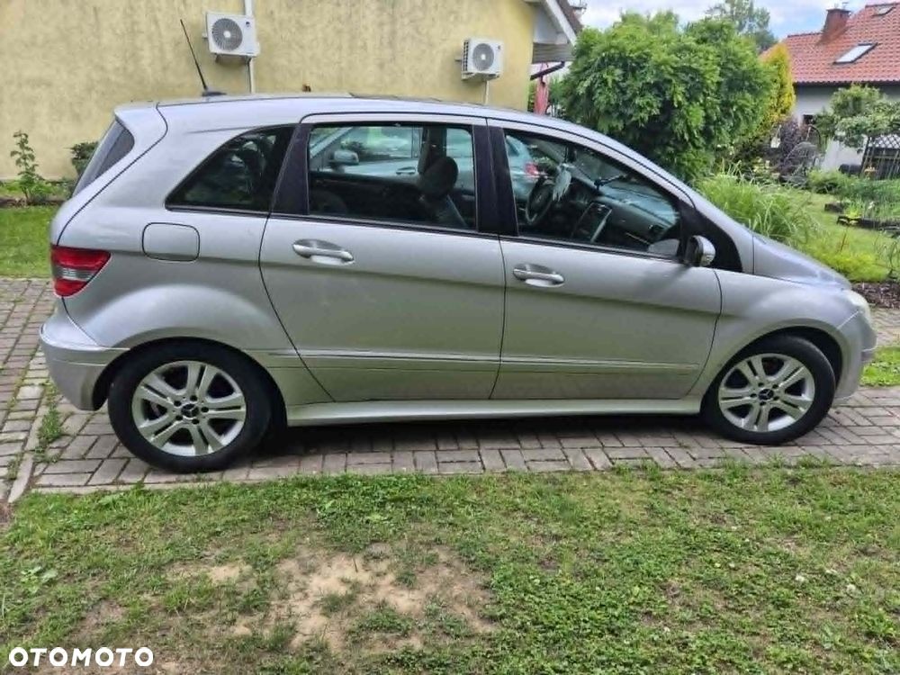 Mercedes-Benz Klasa B 200 CDI - 4