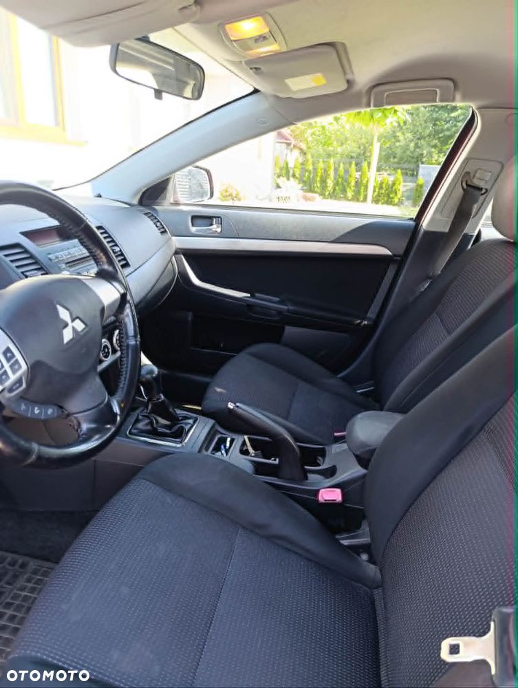 Mitsubishi Lancer 1.5 Invite - 13