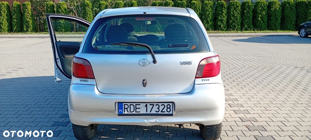 Toyota Yaris - 4