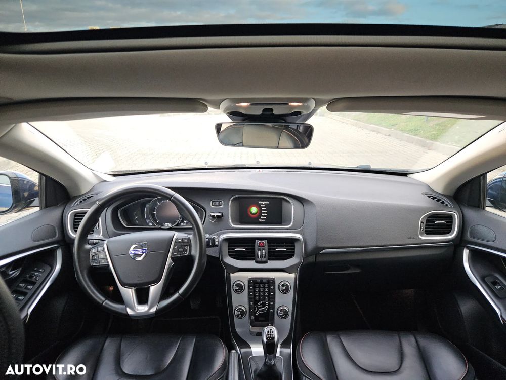 Volvo V40 D2 Ocean Race - 14