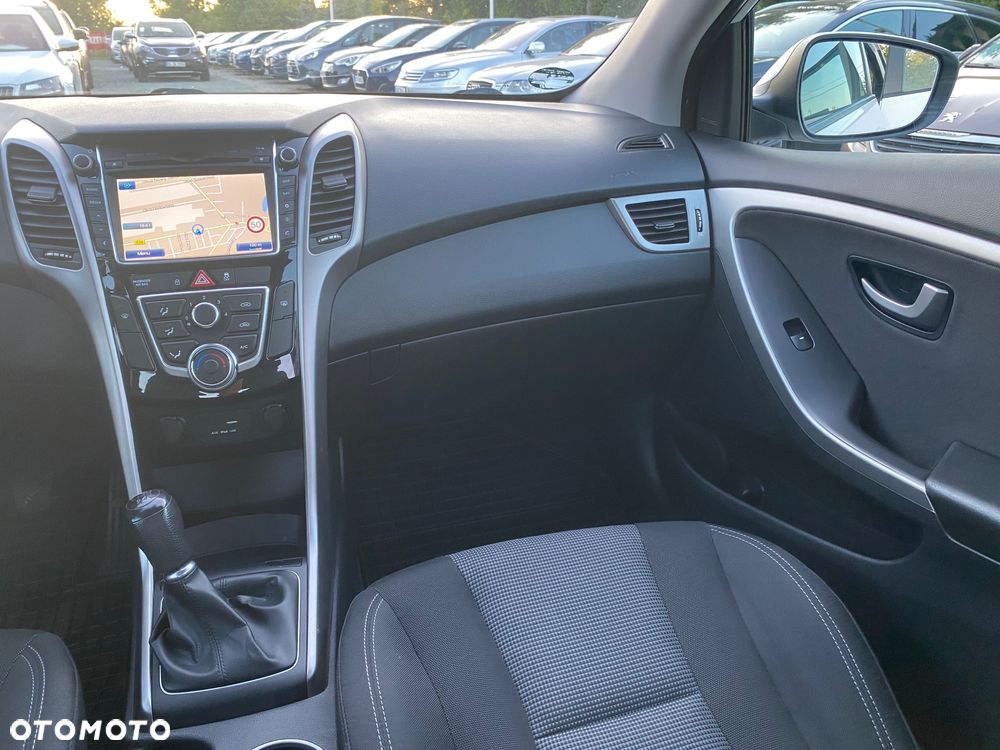 Hyundai i30 blue 1.4 Style - 35