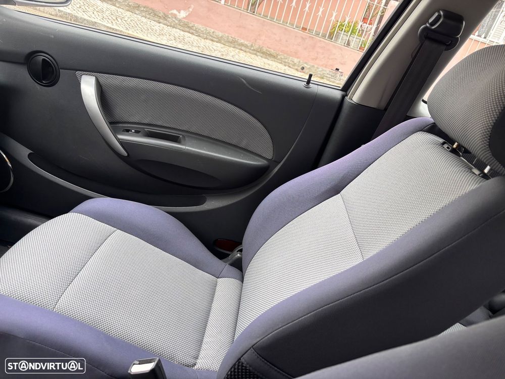 Chevrolet Aveo - 9