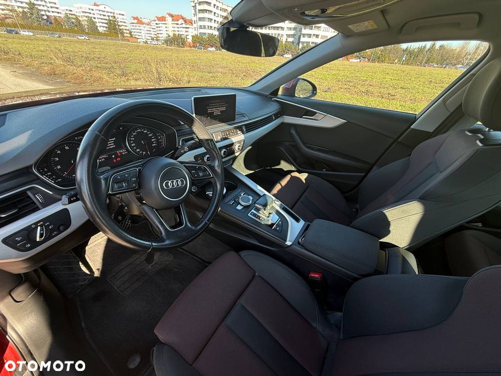 Audi A4 Limousine - 8