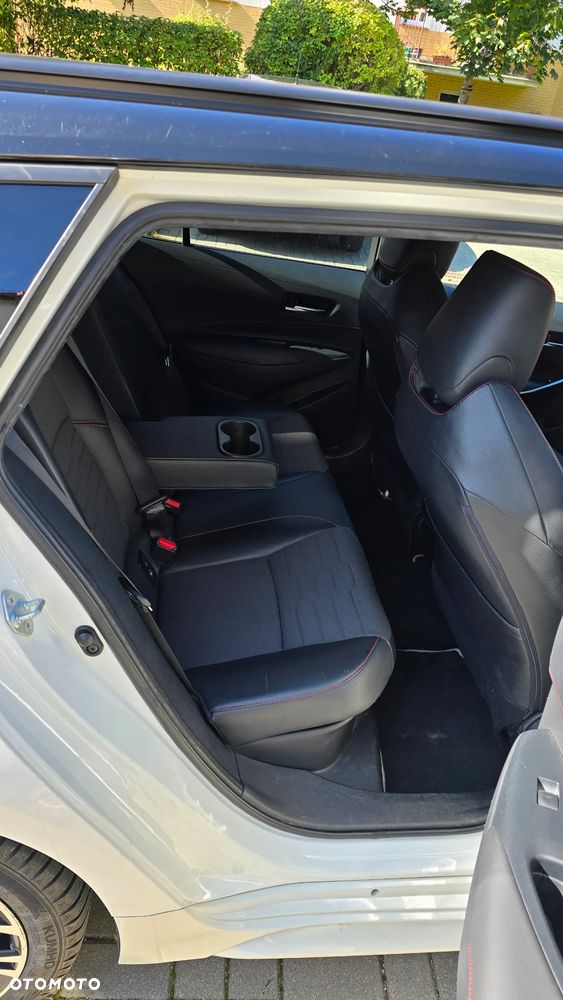 Toyota Corolla 1.8 Hybrid Selection - 6