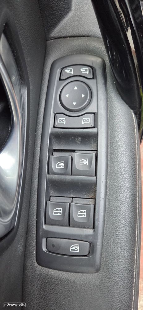 Renault Laguna 2.0 dCi Initiale Aut. - 31