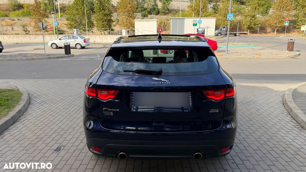 Jaguar F-Pace - 6