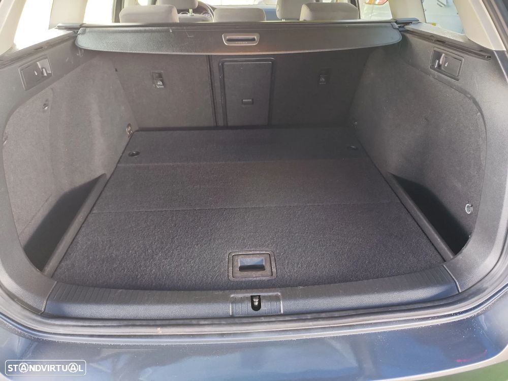 VW Golf Variant 1.6 TDi Confortline - 46