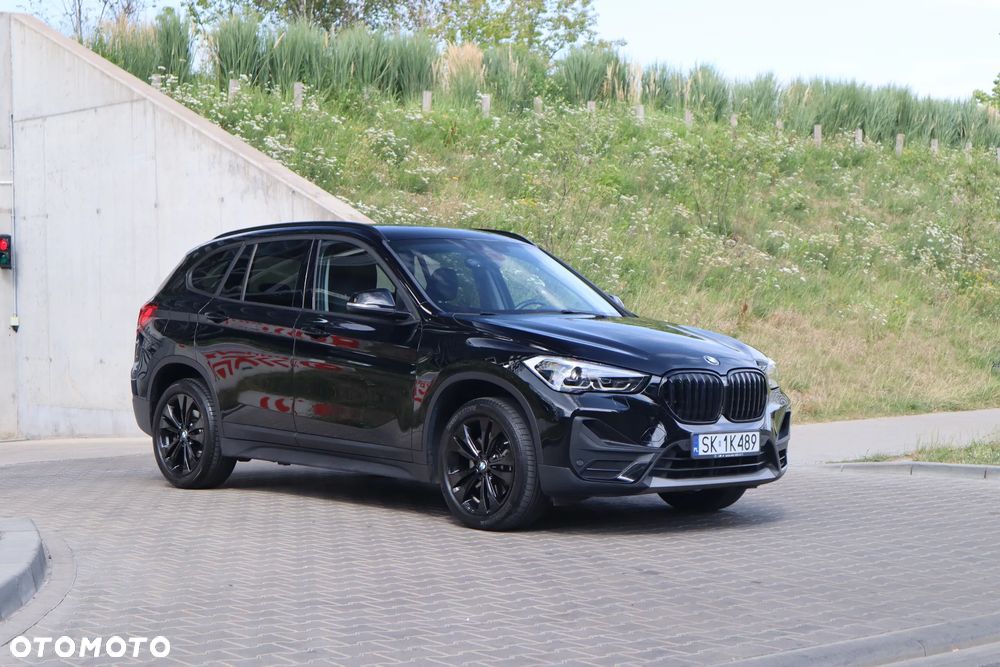 BMW X1 xDrive20i Advantage sport - 3