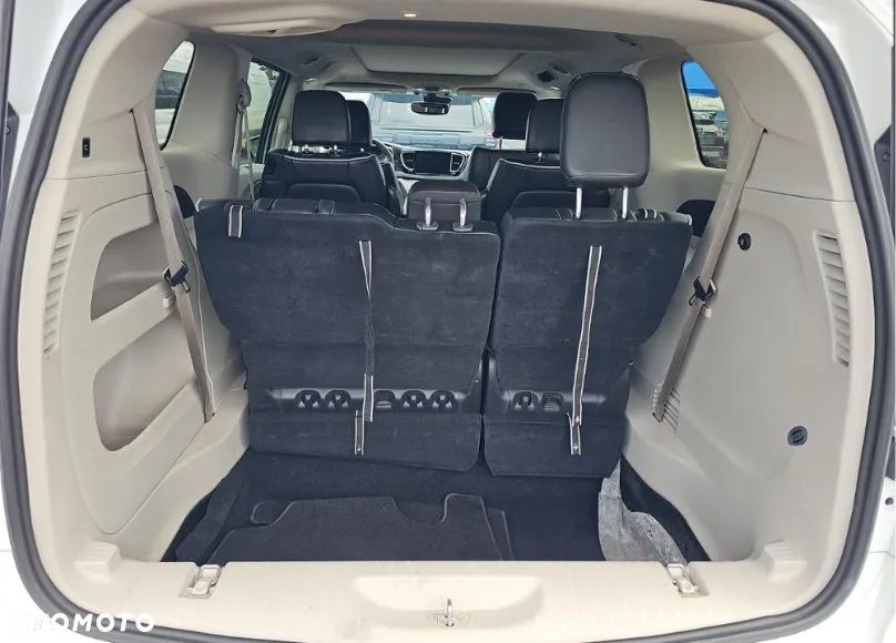 Chrysler Pacifica - 13