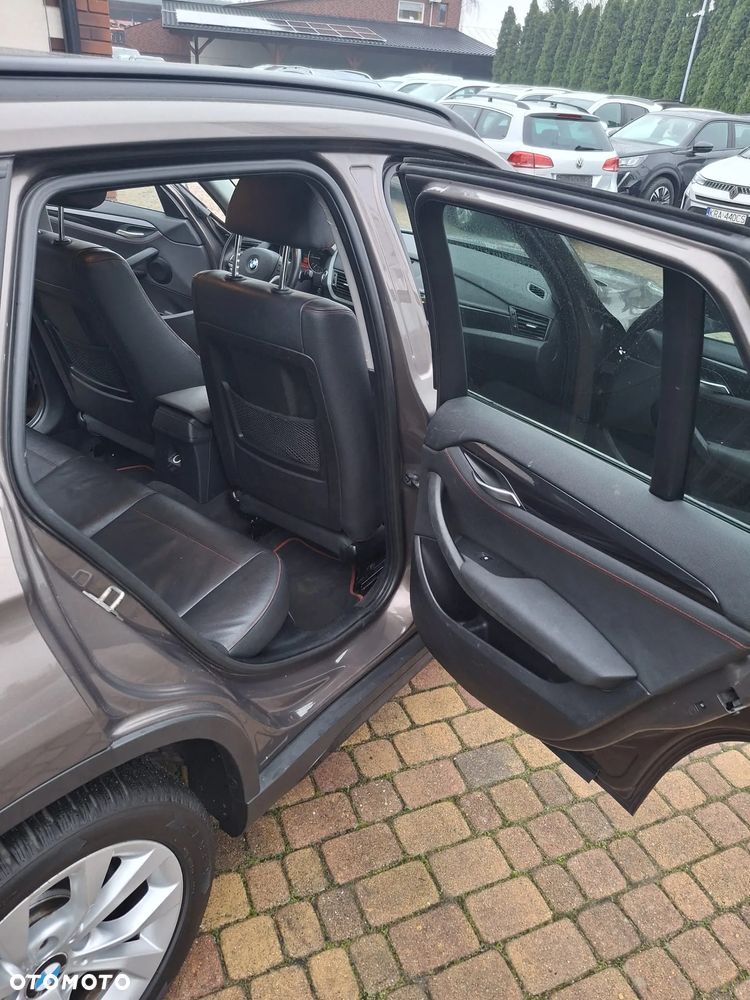 BMW X1 sDrive18d xLine - 11