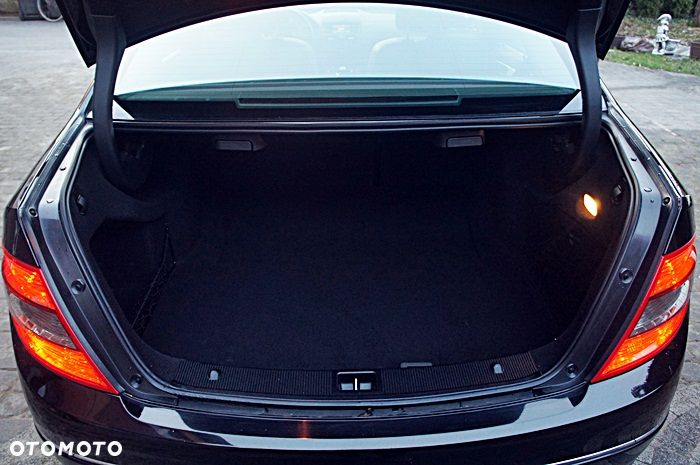 Mercedes-Benz Klasa C 180 Kompressor - 21