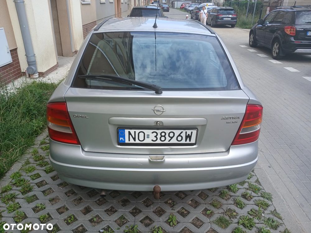 Opel Astra - 2