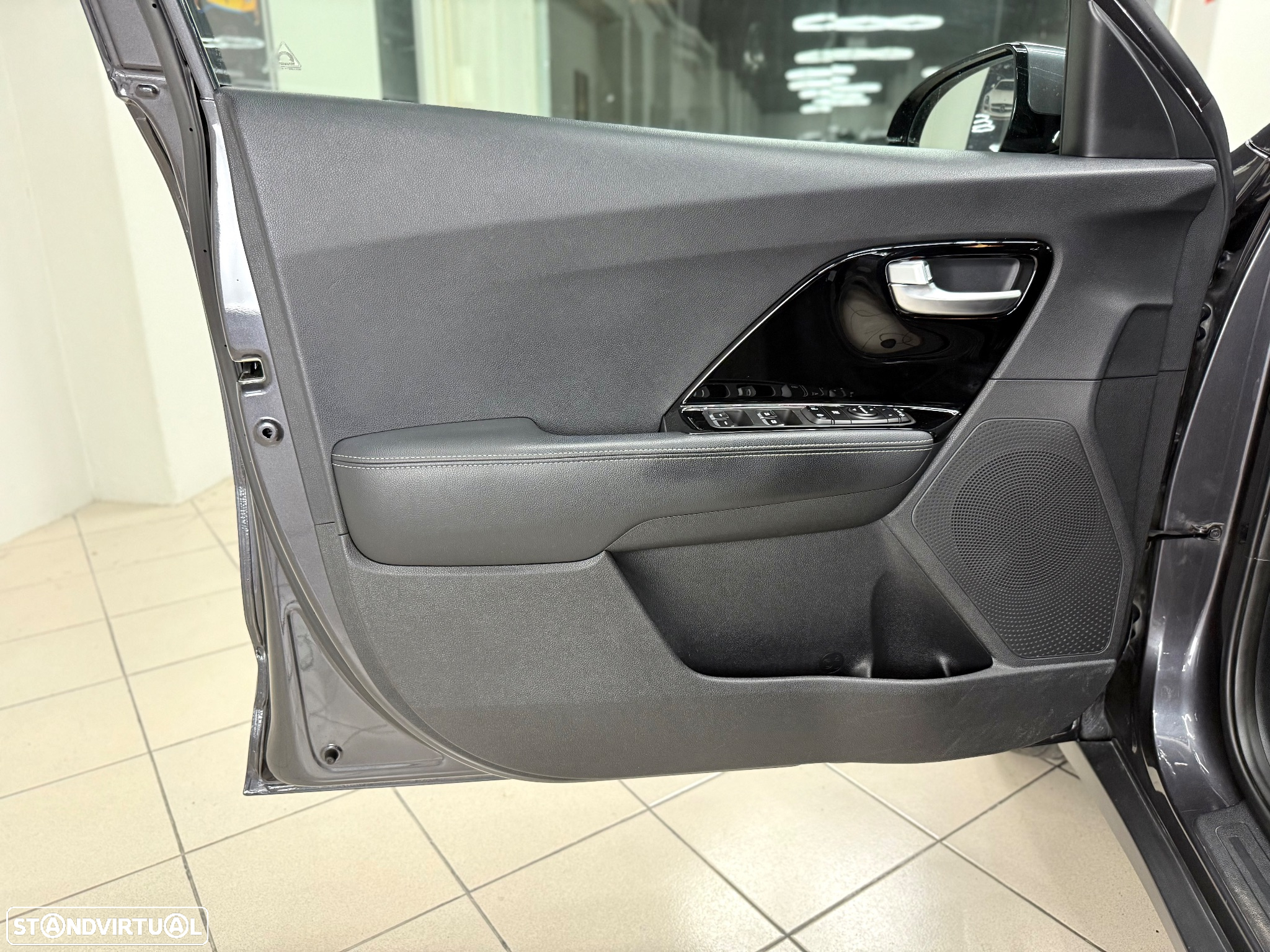 Kia Niro 1.6 GDi HEV Tech - 13