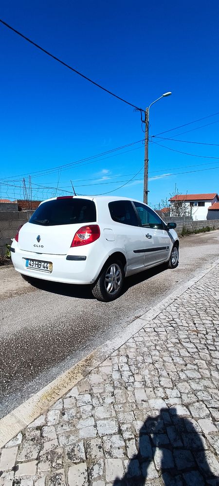 Renault Clio ver-1-2-tce-gt-j15 - 11