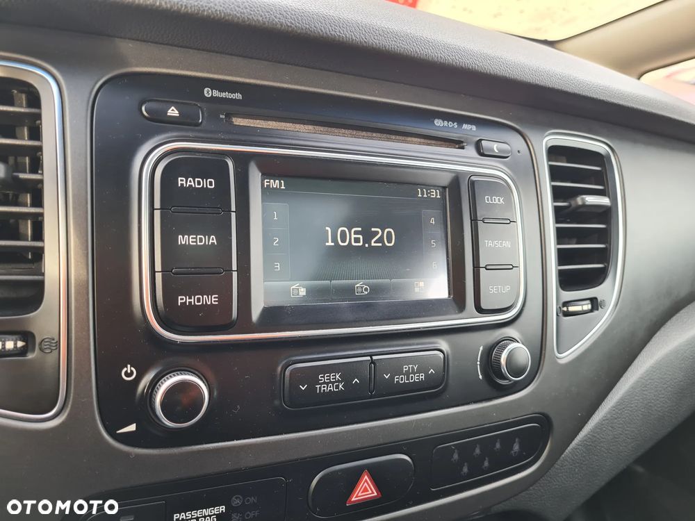 Kia Carens 1.7 CRDi 115 Dream-Team Edition - 13