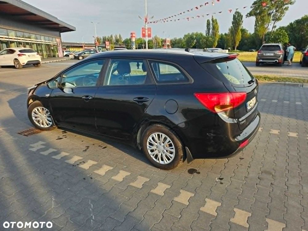 Kia Ceed - 4