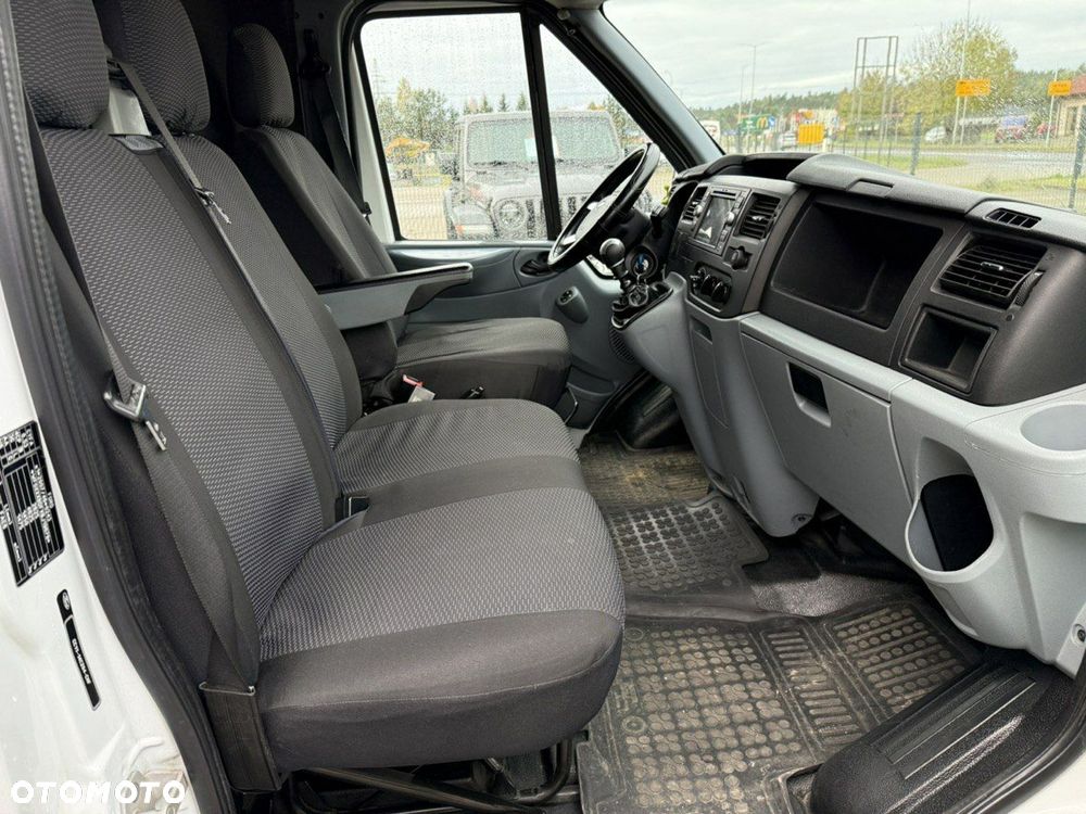 Ford Transit - 18