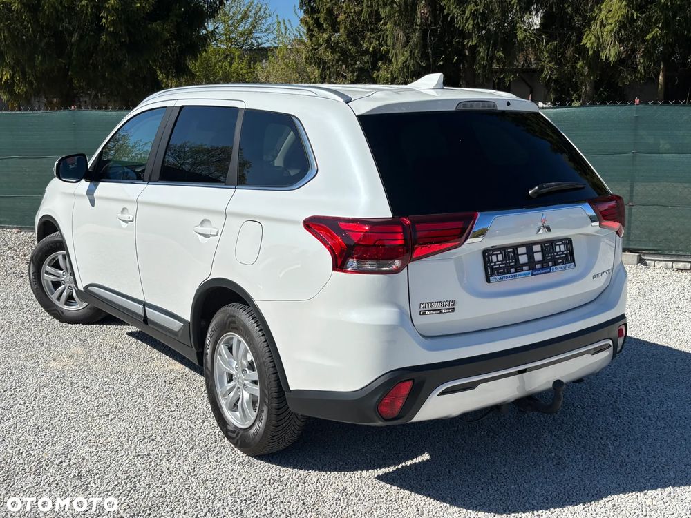 Mitsubishi Outlander 2.0 2WD Diamant - 3