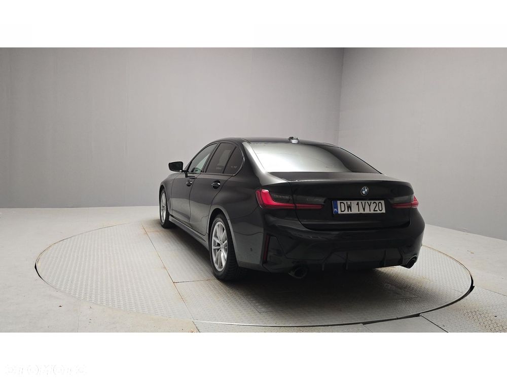 BMW Seria 3 320d xDrive mHEV M Sport - 4