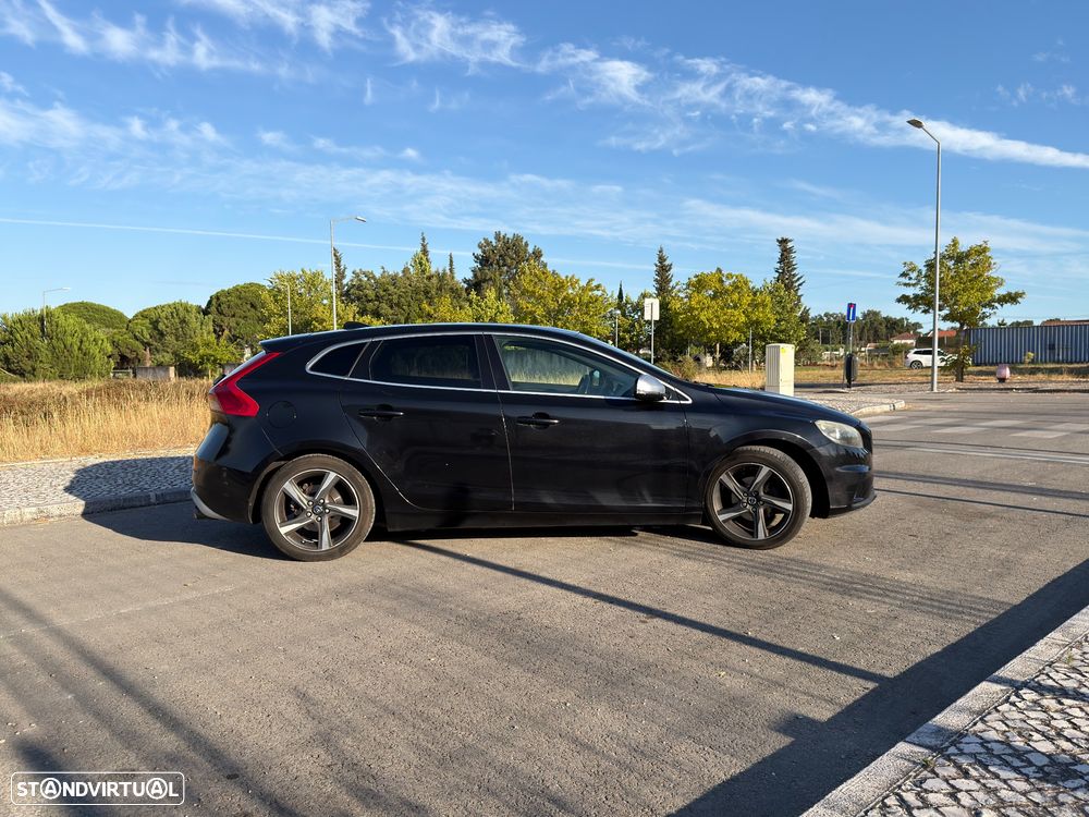 Volvo V40 D2 R Design - 3