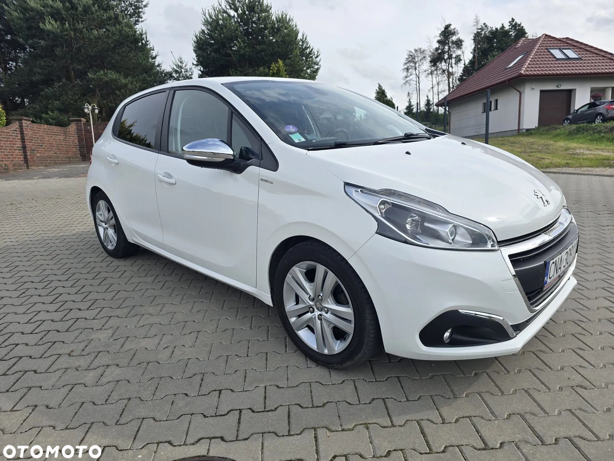 Peugeot 208 1.2 PureTech Style - 1