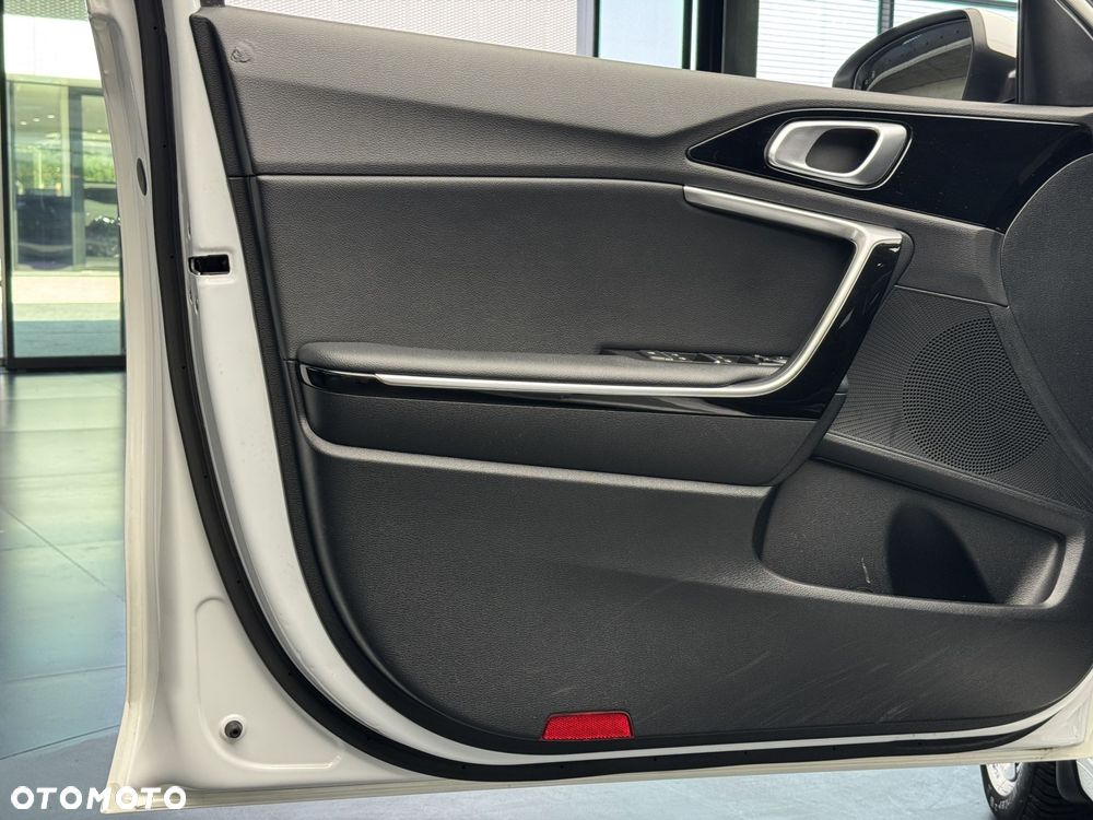 Kia Ceed 1.6 GDI PHEV L DCT - 14