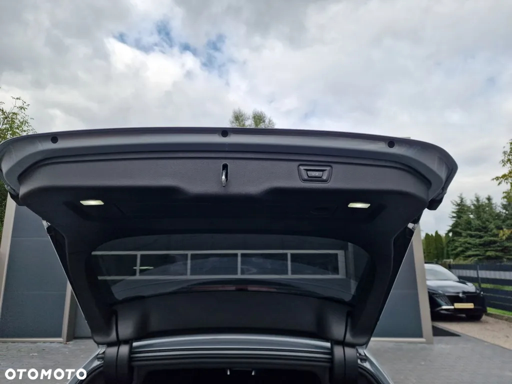 BMW Seria 3 330i xDrive M Sport - 20