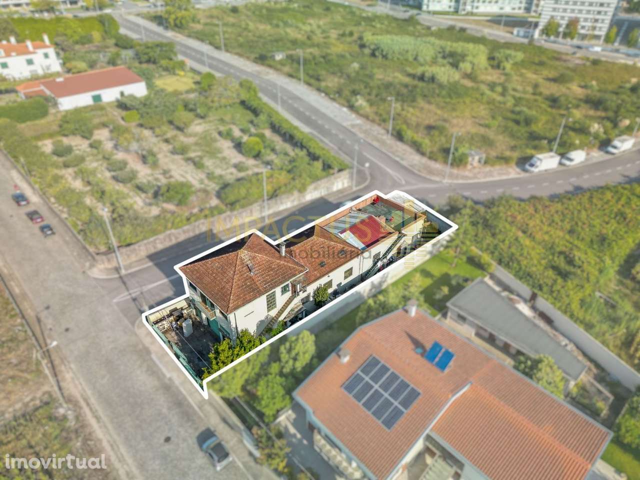 Moradia isolada com dois pisos - Grande imagem: 5/30